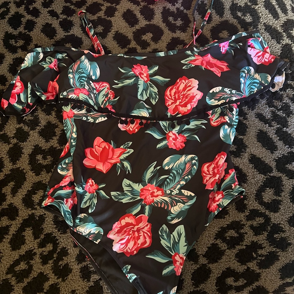 Like new floral one piece bathing suit